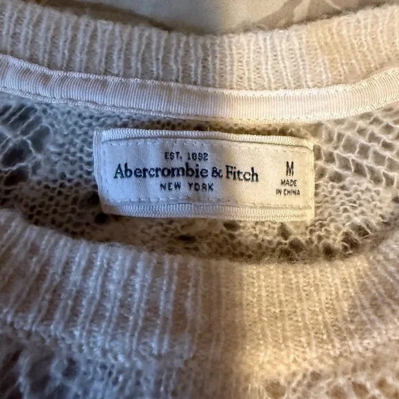 Vintage Abercrombie Cream Lace Sweater - Picture 5 of 9